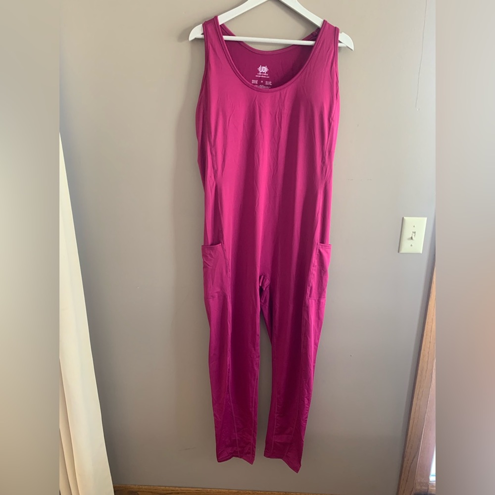 J. Dow Fitness Body suit. NWT size 1X or 3X